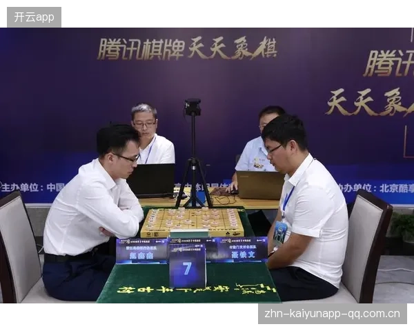 浙江队外线连续制造射门机会，气势如虹